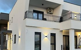 Lana Apartmani